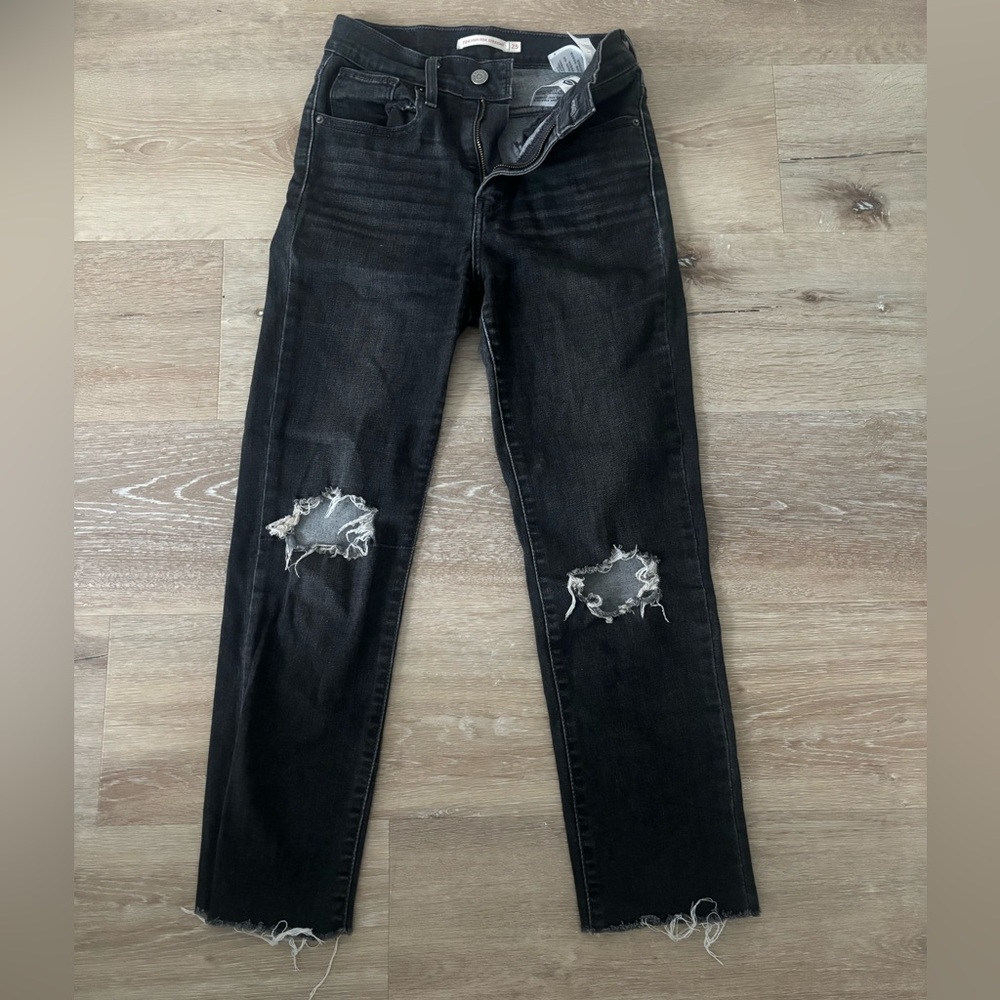 LEVI’S 724 Black Light Washed Jeans (High Rise)